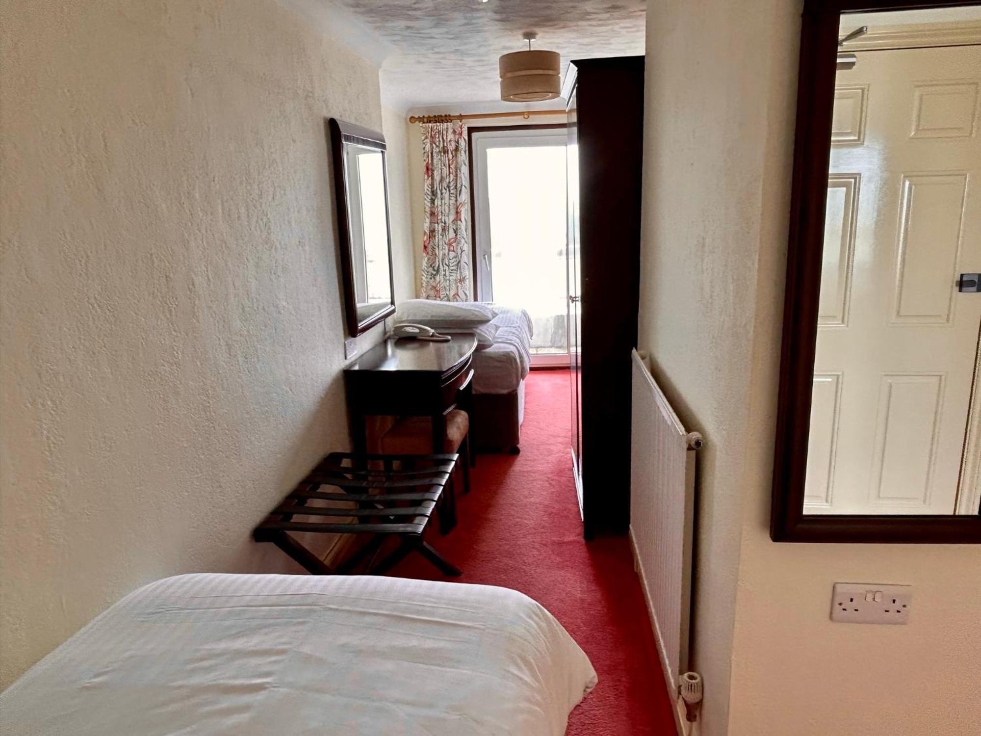Regent Court - Seafront, Sandown - Free Car Ferry For Bookings Of 3 Or More Nights, Subject To Availability Kültér fotó